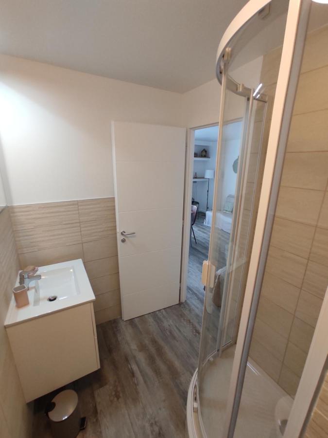 Appartement Climatise Avec Balcon,Wifi, Proche Remparts Avignon Kültér fotó