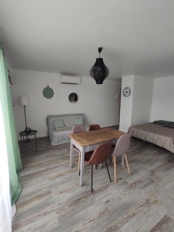 Appartement Climatise Avec Balcon,Wifi, Proche Remparts Avignon Kültér fotó