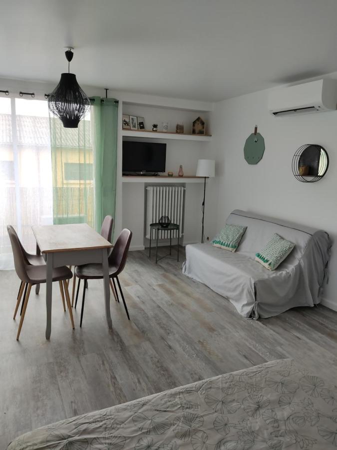 Appartement Climatise Avec Balcon,Wifi, Proche Remparts Avignon Kültér fotó